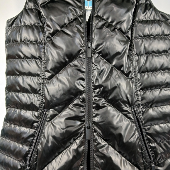 ANORAK Women's Shiny Black Long Puffer Vest - Picture 6 of 12